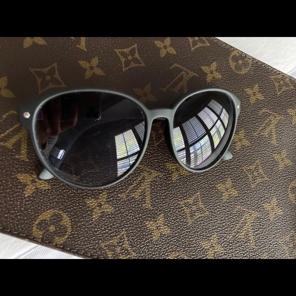 7 for All Mankind Black Sunglasses ✨🌸